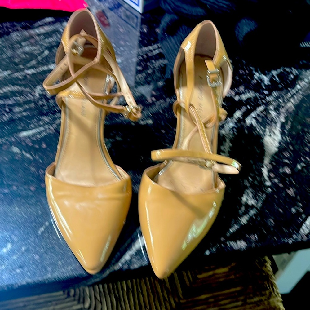 Antoni melani Size 10 camel patent pump